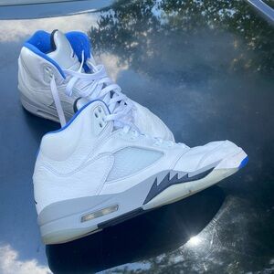 Gently worn Retro 5 Jordan. I’m asking $150.00 or BO.